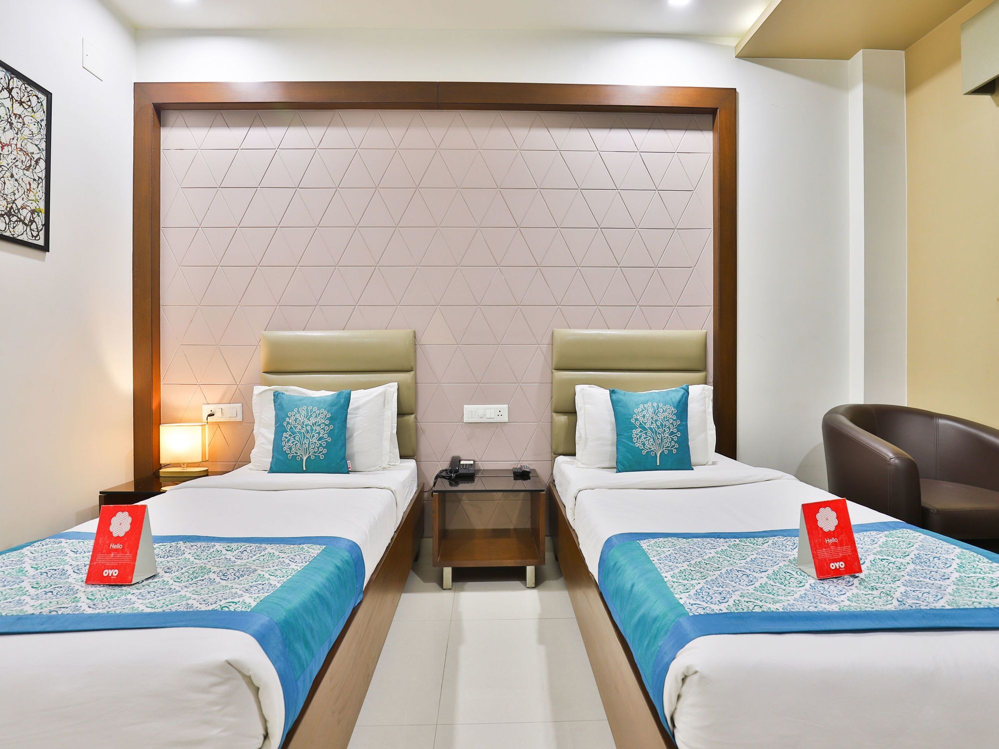 Oyo 13253 The Grand Vinayak Hotel Ahmedabad Exterior foto